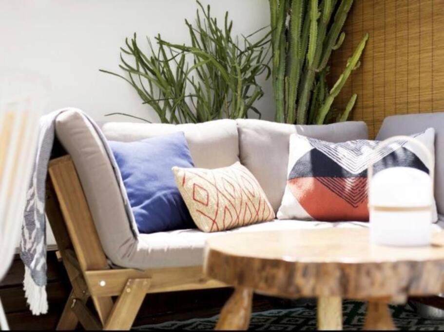 Oasis Sagrada Familia Apartment Barcelona Luaran gambar